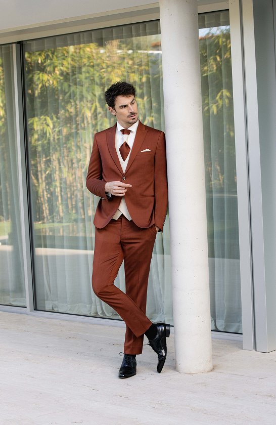 Costume mariage Terracotta