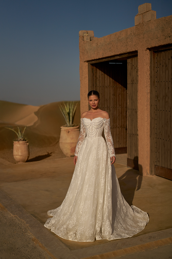 Robe de mariée Hayet Maison Gabriella dentelle épaules dénudées manches longues