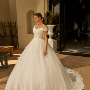 Robe de mariée princesse Zoé en tulle brillant grand volume