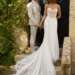 Robe de mariée 27218 de Très Chic, bustier corseté en dentelle et paillettes