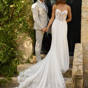 Robe de mariée 27218 de Très Chic, bustier corseté en dentelle et paillettes