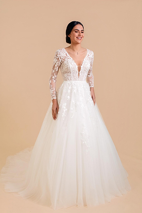 Robe de mariée Iberia d'Eglantine, coupe trapèze et manches longues amovibles en dentelle