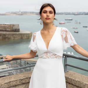 Robe de mariée Néréïde, Lambert Créations, vue de face décolleté en V