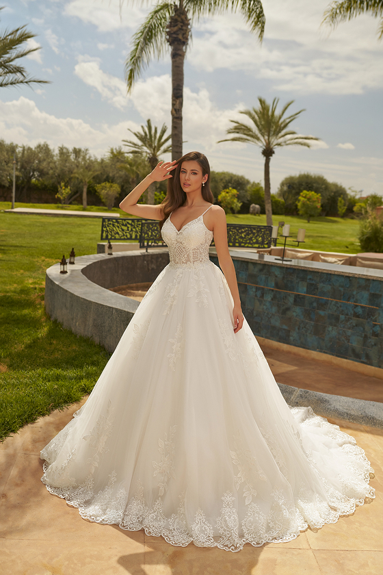Robe de mariée Victoire, Maison Gabrielle, vue de face bustier perlé bretelles fines
